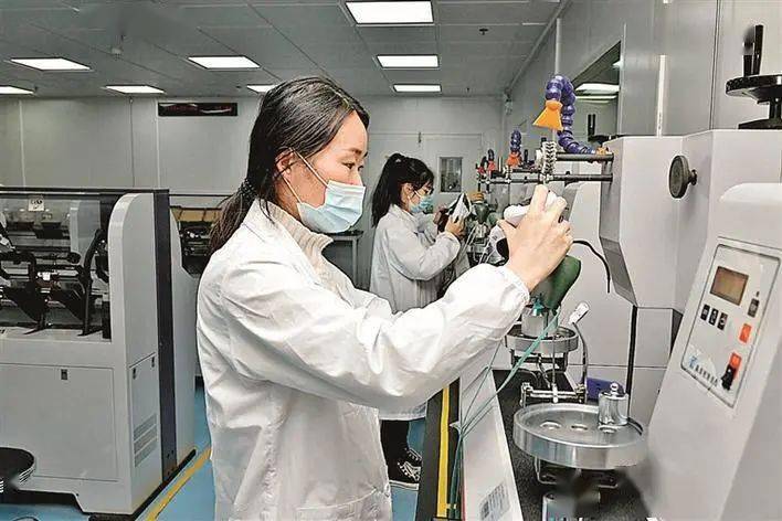 严抓防疫有序开工,宝安写字楼、工业园区、工地一片忙碌景象&hellip;&hellip;